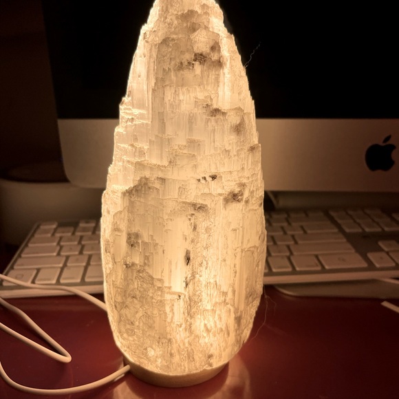 Quality wood LED light stand - Picture 2 of 6